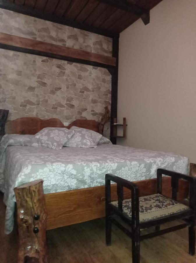 Casa Rural Khaleesi El Carpio de Tajo Екстериор снимка